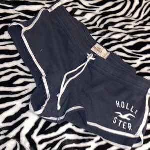 ✨🖤COMFY HOLLISTER SHORTS🖤✨
